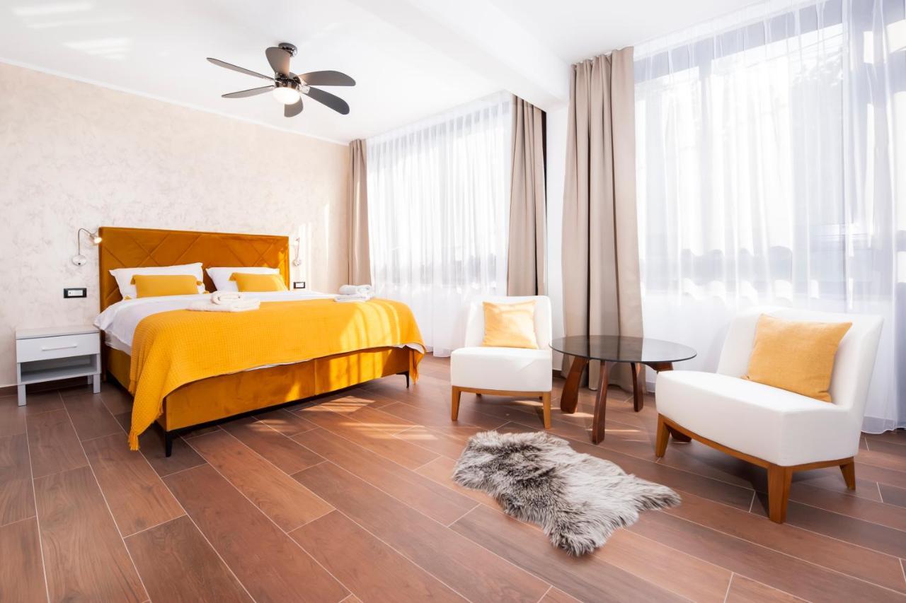 Apartments Sanja-New Renovated Ровінь Екстер'єр фото