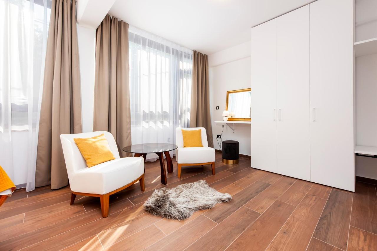 Apartments Sanja-New Renovated Ровінь Екстер'єр фото