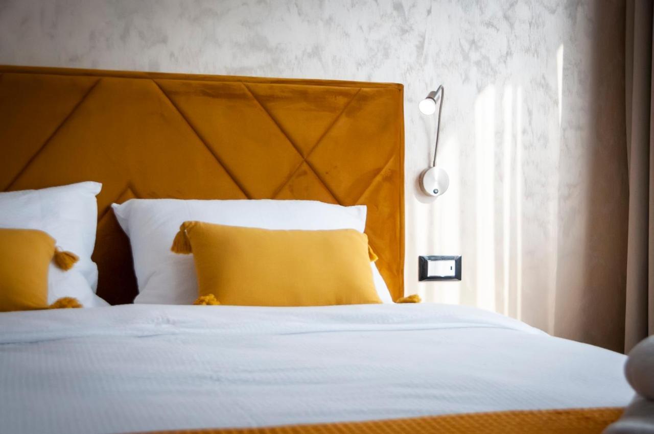 Apartments Sanja-New Renovated Ровінь Екстер'єр фото