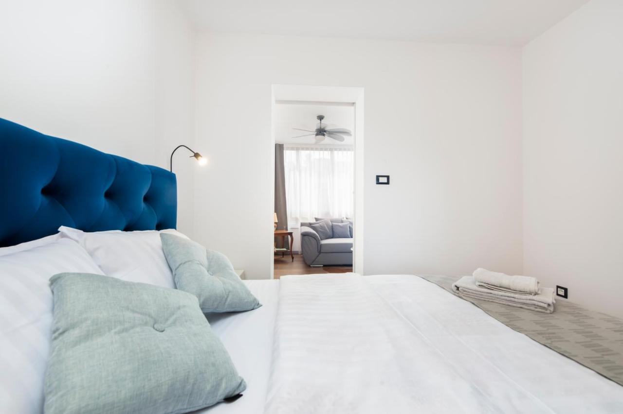 Apartments Sanja-New Renovated Ровінь Екстер'єр фото