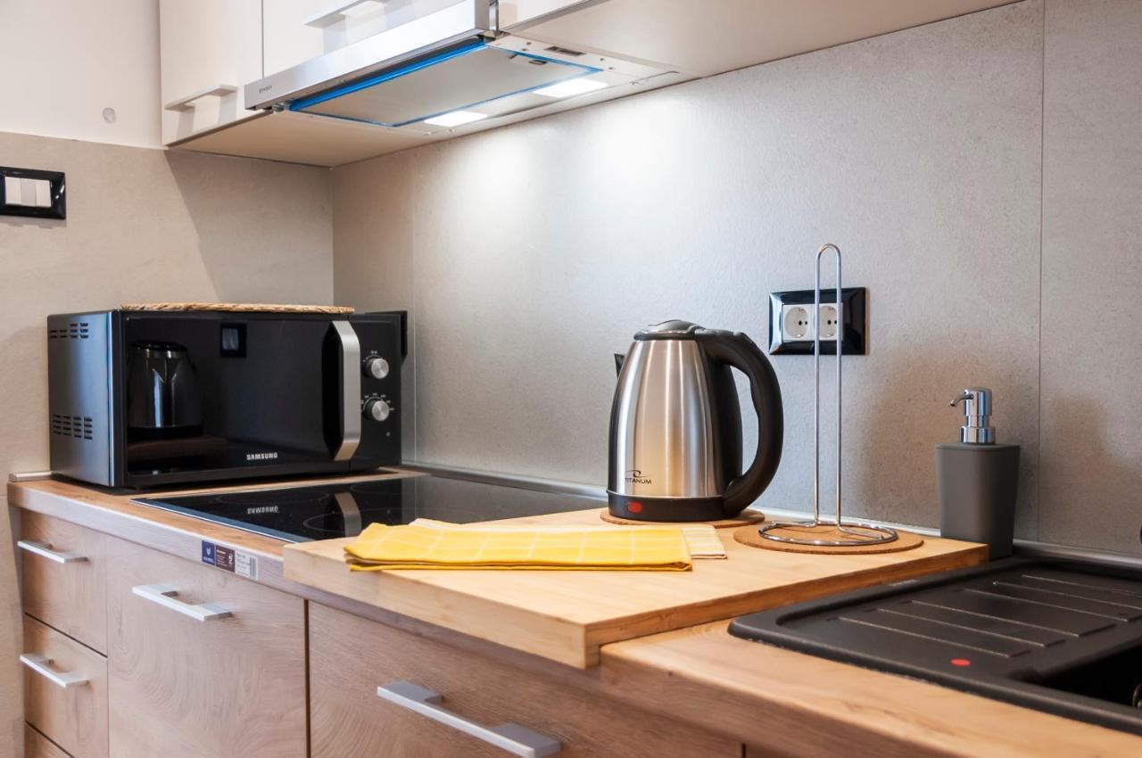 Apartments Sanja-New Renovated Ровінь Екстер'єр фото
