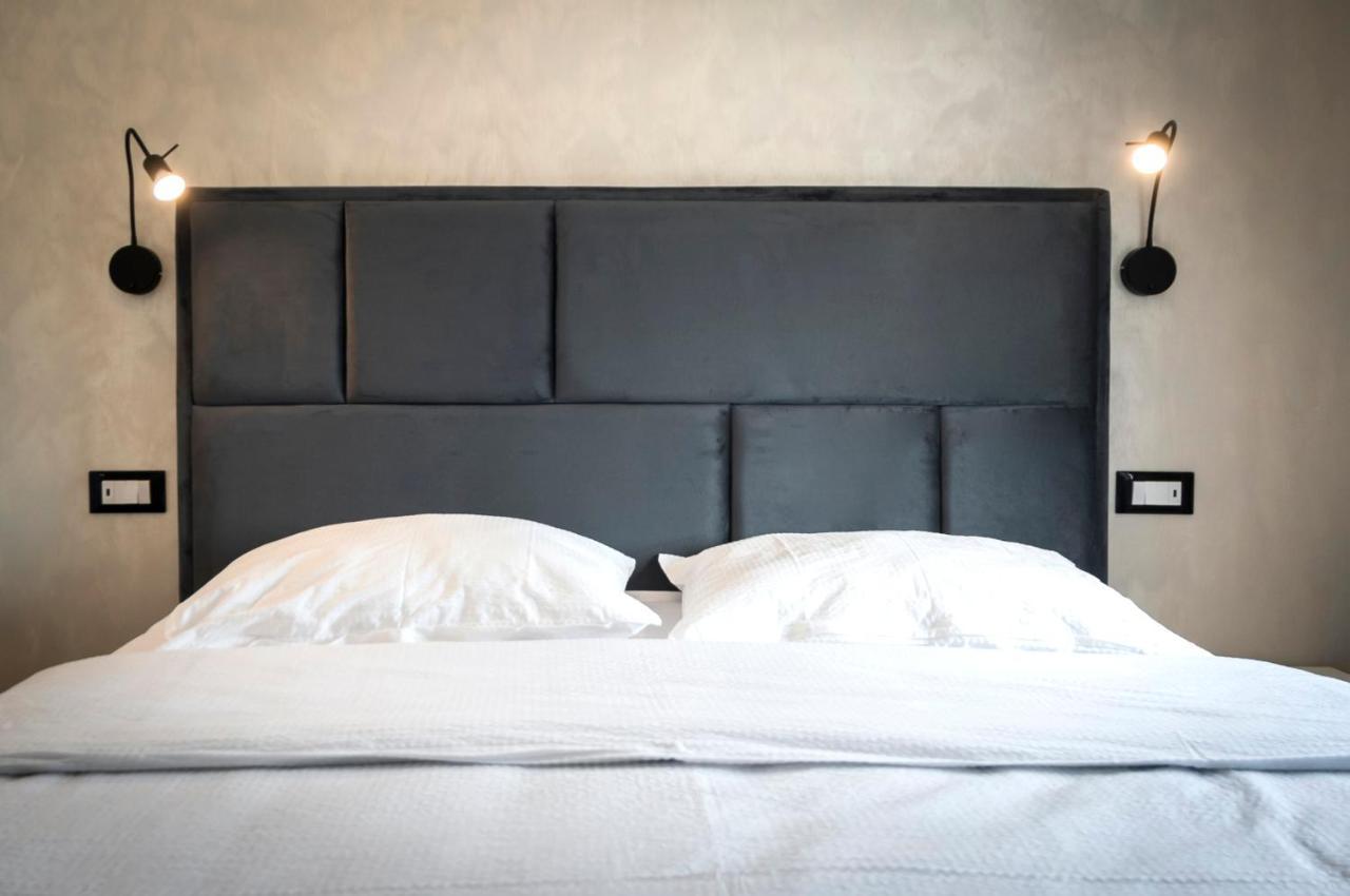 Apartments Sanja-New Renovated Ровінь Екстер'єр фото